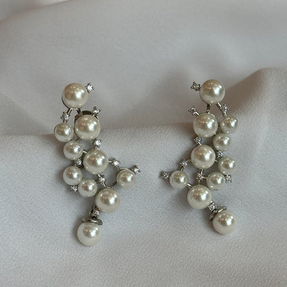 Brinco Earhook pérolas rodio