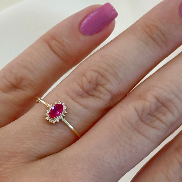Anel de Formatura em Ouro 18K Oval – Personalizável com a Pedra do Seu Curso