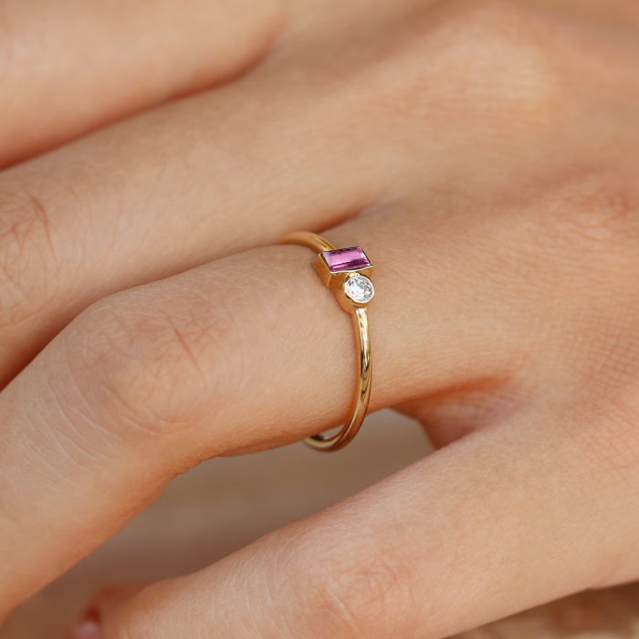 Anel de Formatura em Ouro 18K Baguete – Personalizável