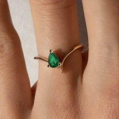 Anel de Formatura em Ouro 18K Gota – Personalizável com a Pedra do Seu Curso