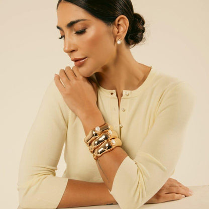 BRACELETE VESPA PÉROLA DOURADO